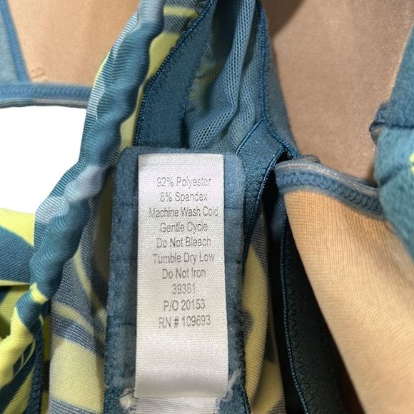 Athleta Green and Yellow Floral Sports bra with underwire size 34B - Picture 5 of 5